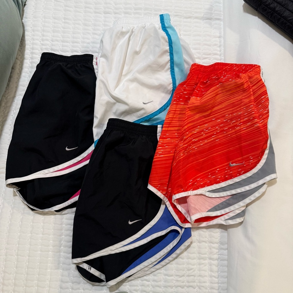 Women’s Nike running shorts set of 4